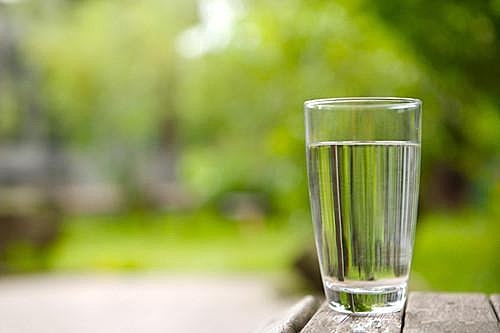 喝水最好喝白开水，但是可能你总是喝不下平淡的开水