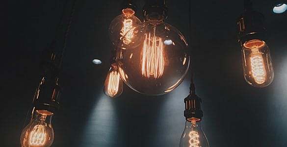 为什么电灯泡会发光？