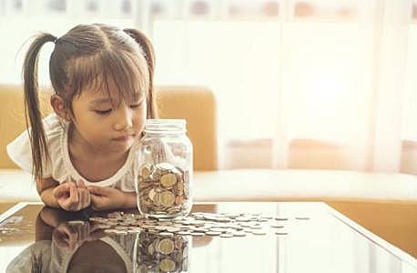 如何建立孩子金钱观，就看父母怎么给零花钱