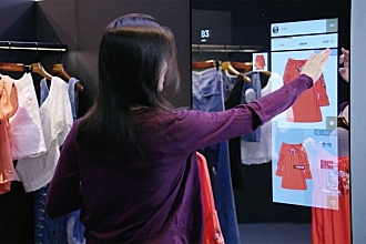 零售业的未来 最潮服装店用AI给你穿搭建议