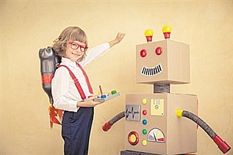 用机器人做育儿助手？ 它可能影响儿童思维观念