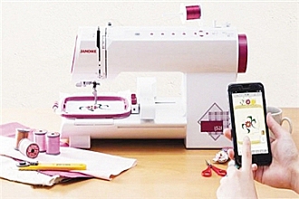 智能缝纫机用App完成刺绣