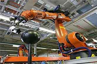 机械工业运行呈现新动向 机器人产业高速增长