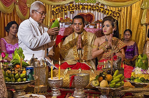 柬埔寨独特的婚姻习俗