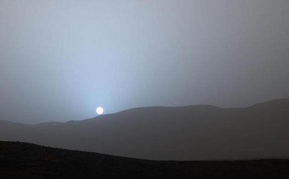 火星上的日出和日落是蓝色的