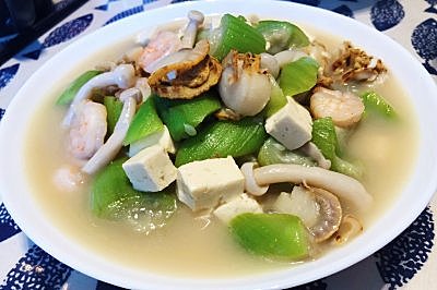 丝瓜海鲜豆腐汤的做法步骤