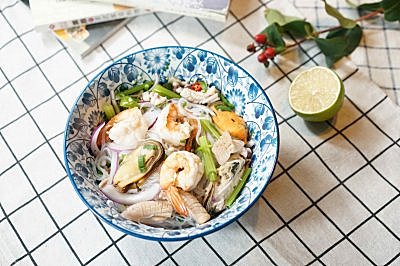 泰式海鲜粉丝沙拉的做法步骤