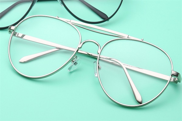 眼镜的结构是什么