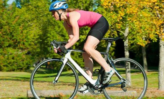 正确的骑自行车减肥姿势
