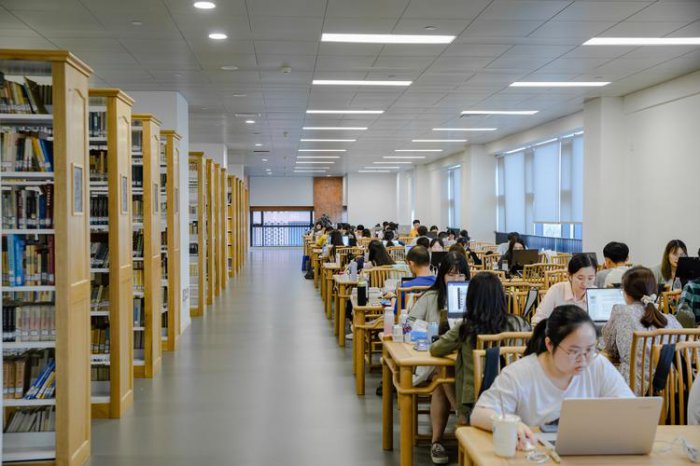 中国高校十大图书馆