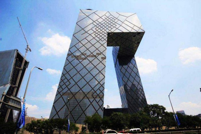 中国最大的办公楼：中央电视台总部造型独树一帜
