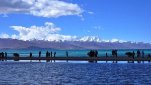 西藏十大夏季避暑旅游景点：纳木错、措那湖位居前两名