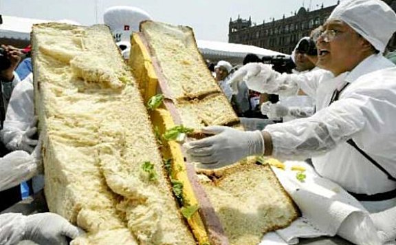 世界上最大的三明治
