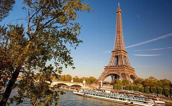 法国8大美得令人窒息的景致：埃菲尔铁塔排第一