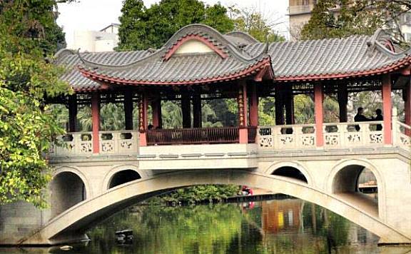 广西柳州十大旅游景点：龙潭公园排名第二