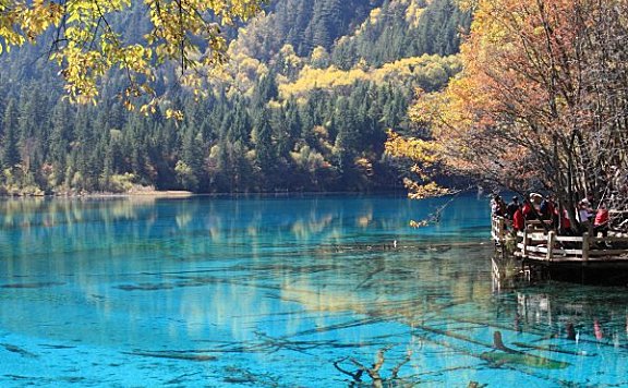 世界上最奇特的十大湖泊