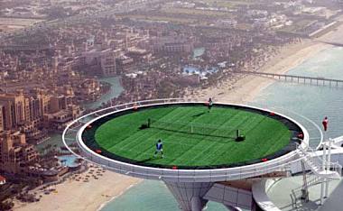 世界上最悬的网球场：位于迪拜