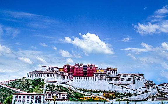 世界上海拔最高的宫殿——布达拉宫