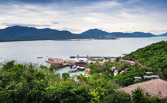 三亚分界洲岛旅游，和魔鬼鱼互动