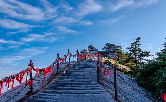 天下第一险山，华山景区一日游