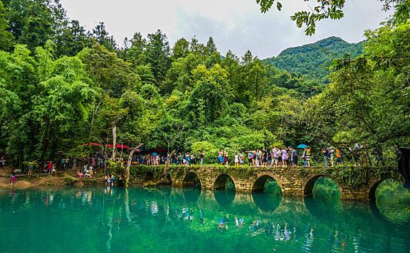 贵州千户苗寨，贵州旅游有这些雷需要注意