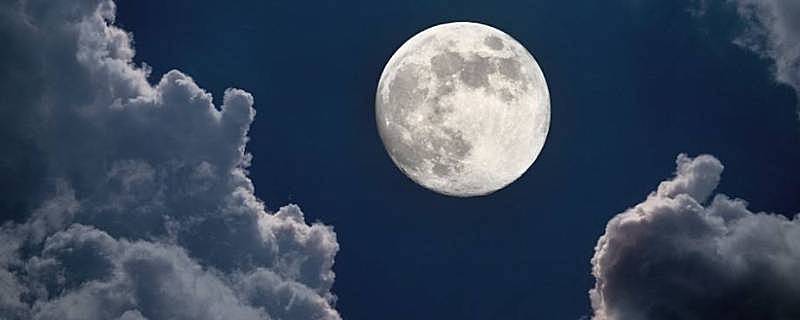 八月十五的月亮从哪个方向升起